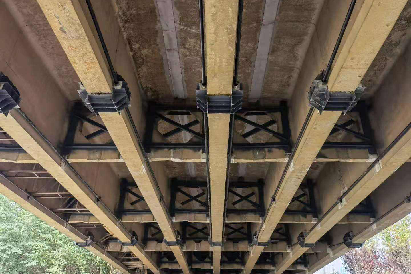 桥梁维修加固
